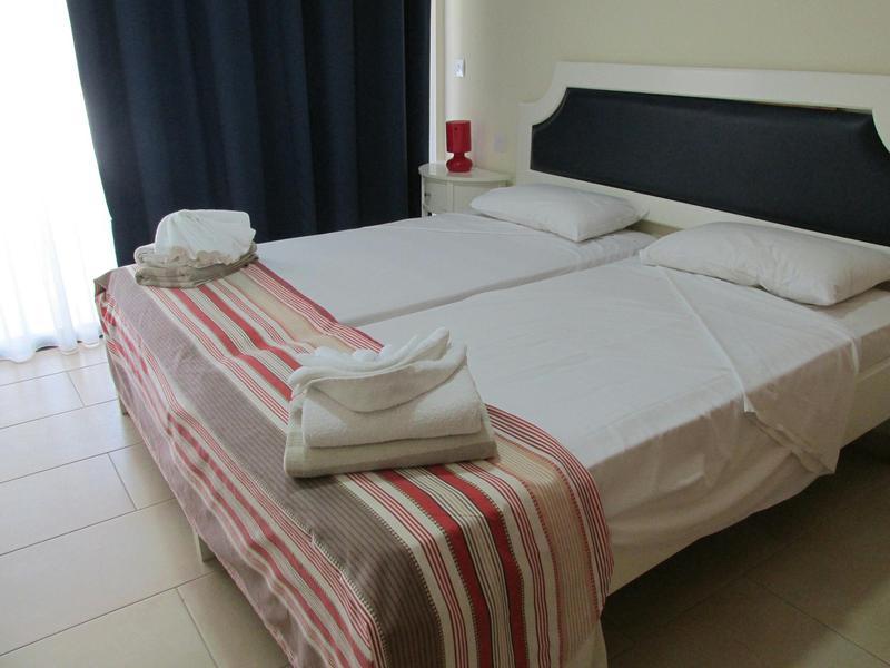 Royal Blue Hotel & Spa Geroskipou Екстер'єр фото