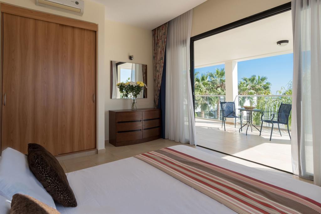 Royal Blue Hotel & Spa Geroskipou Екстер'єр фото